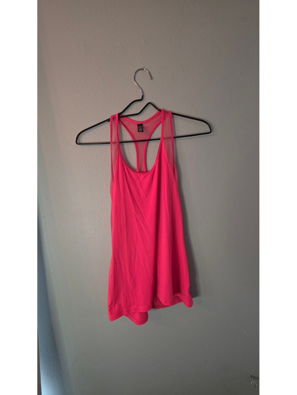 Victoria Sport Women's Medium Pink Racerback Athletic Tank Top Mesh Back Workout